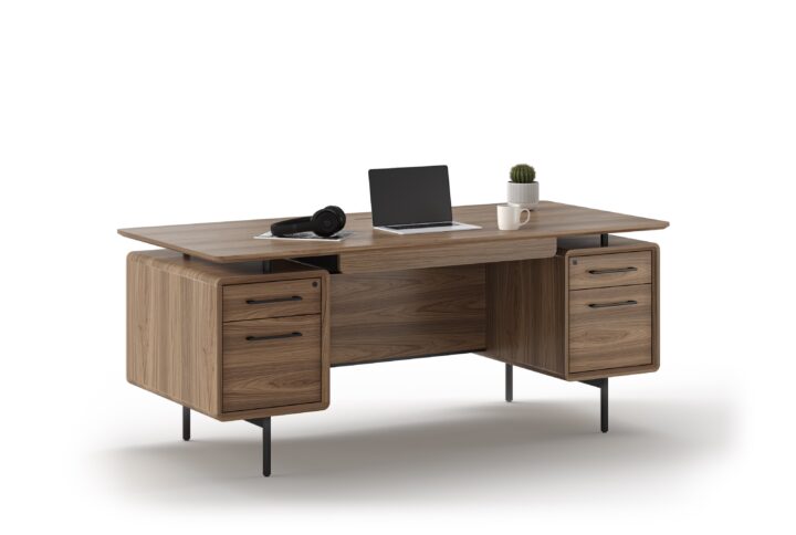 Linq Executive desk